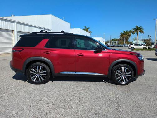 2024 Nissan Pathfinder Platinum 4WD