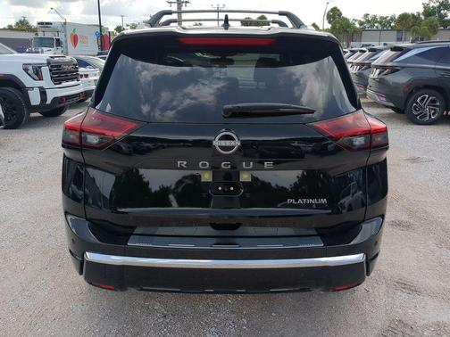 2025 Nissan Rogue Platinum