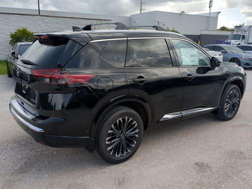 2025 Nissan Rogue Platinum