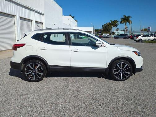 2017 Nissan Rogue Sport SL