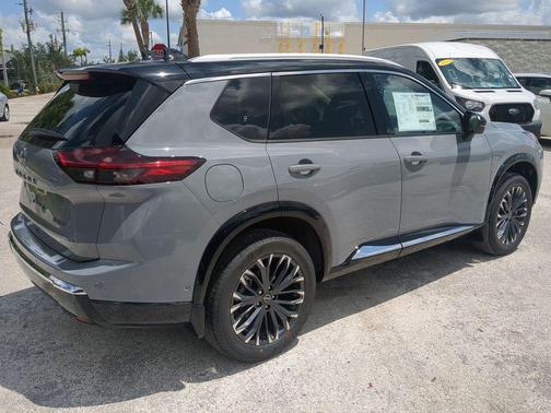 2025 Nissan Rogue Platinum