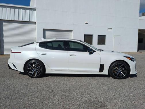 2023 Kia Stinger GT-Line