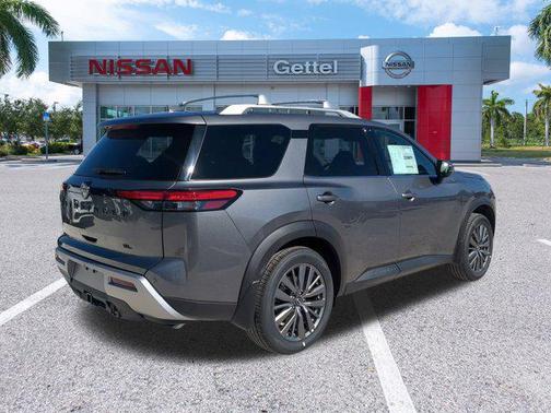 2025 Nissan Pathfinder SL FWD