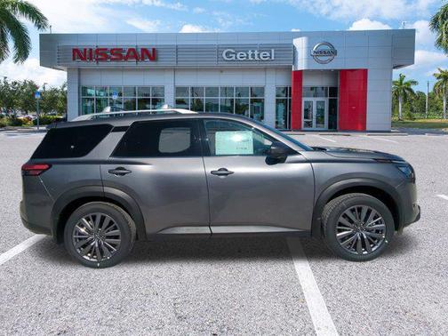 2025 Nissan Pathfinder SL FWD