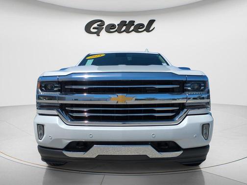Iridescent Pearl Tricoat 2018 Chevrolet Silverado 1500 High Country