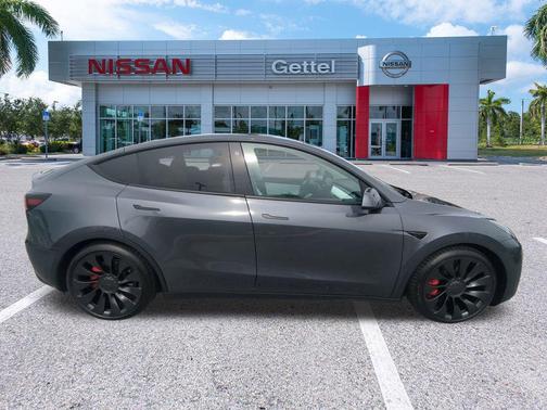 2022 Tesla Model Y Performance Dual Motor All-Wheel Drive
