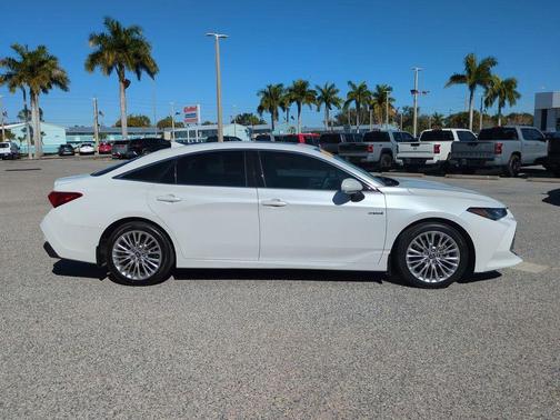 2020 Toyota Avalon Hybrid Limited