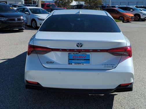 2020 Toyota Avalon Hybrid Limited