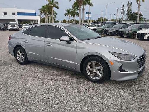 2023 Hyundai SONATA SE