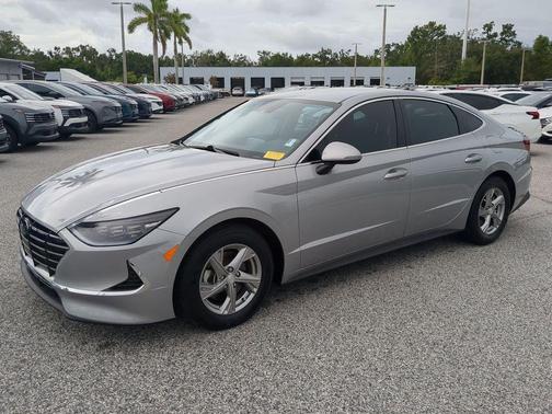 2023 Hyundai SONATA SE