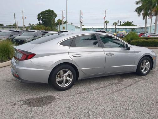 2023 Hyundai SONATA SE