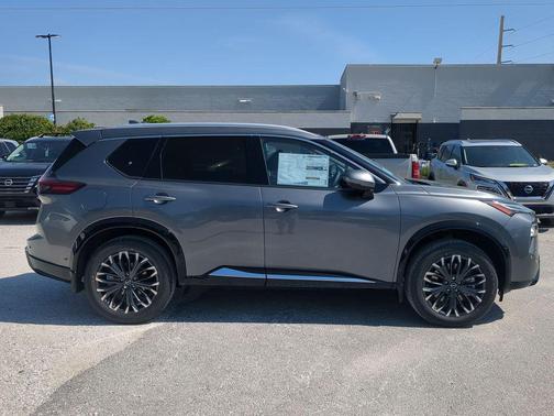 2025 Nissan Rogue Platinum