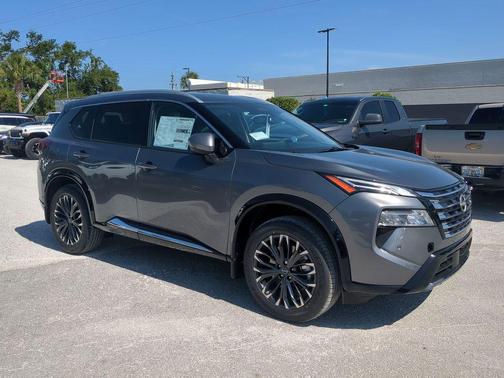 2025 Nissan Rogue Platinum