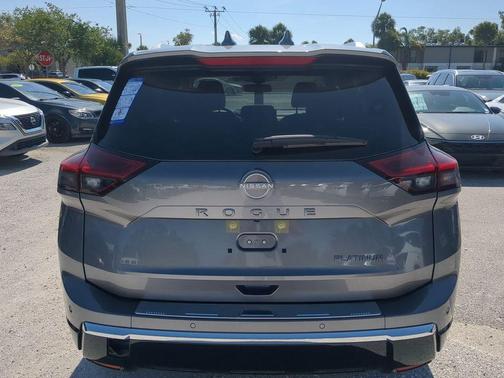 2025 Nissan Rogue Platinum