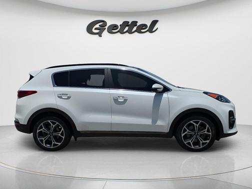 Snow White Pearl 2022 Kia Sportage SX Turbo