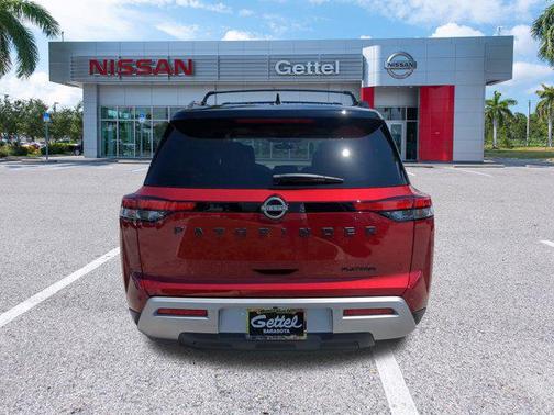 2024 Nissan Pathfinder Platinum FWD