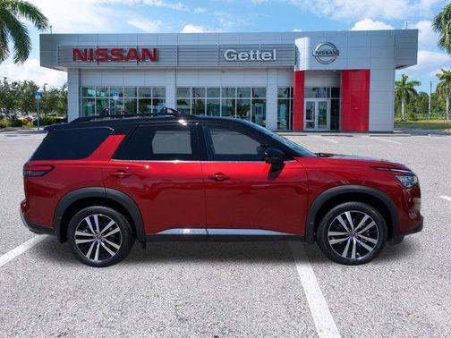 2024 Nissan Pathfinder Platinum FWD