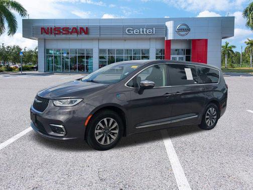 2023 Chrysler Pacifica Hybrid Limited