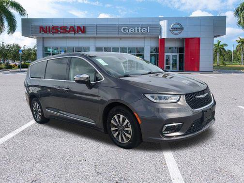 2023 Chrysler Pacifica Hybrid Limited