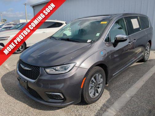 2023 Chrysler Pacifica Hybrid Limited