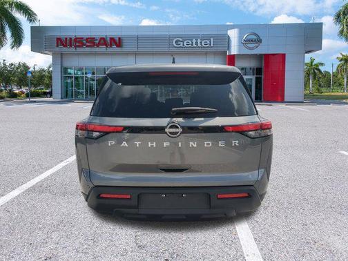 2025 Nissan Pathfinder S FWD