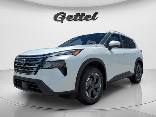 Everest White Pearl 2025 Nissan Rogue SV