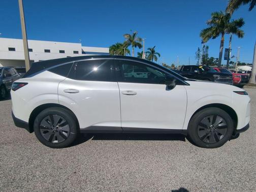 2025 Nissan Murano SL