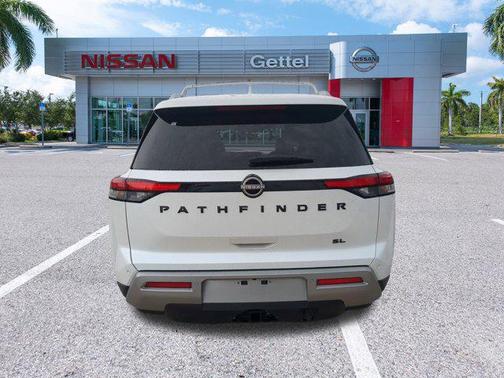2025 Nissan Pathfinder SL FWD