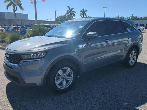 2023 Kia Sorento LX