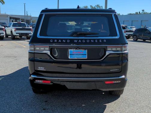 2023 Jeep Grand Wagoneer Series III 4x4