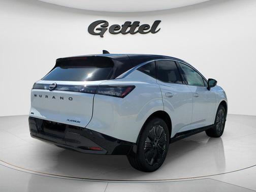 Everest White Pearl Tricoat/Super Black 2026 Nissan Murano Platinum