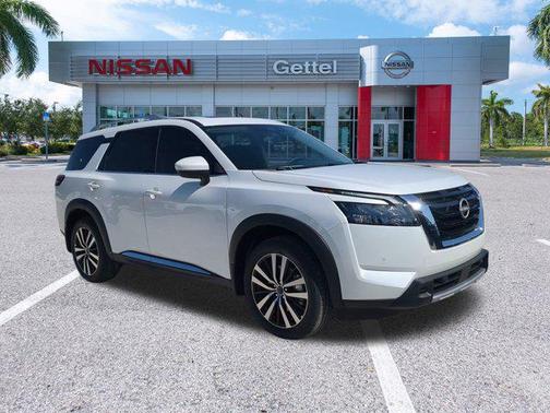 2025 Nissan Pathfinder Platinum FWD
