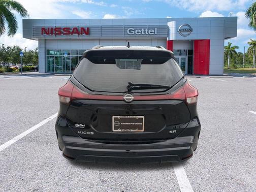 2024 Nissan Kicks SR
