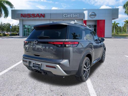 2025 Nissan Pathfinder Platinum FWD