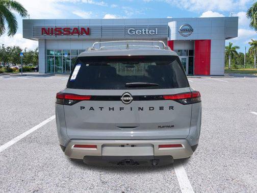 2025 Nissan Pathfinder Platinum FWD