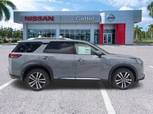 2025 Nissan Pathfinder Platinum FWD