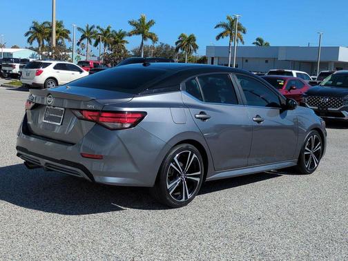 2022 Nissan Sentra SR