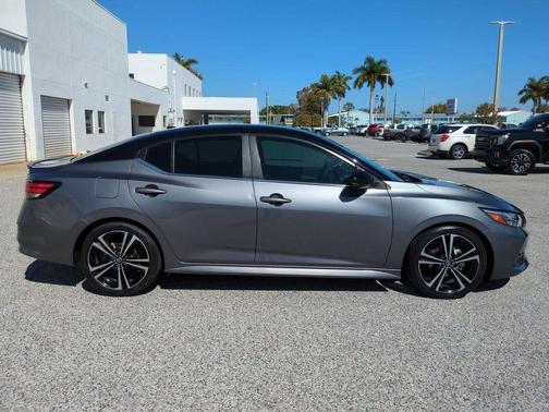 2022 Nissan Sentra SR