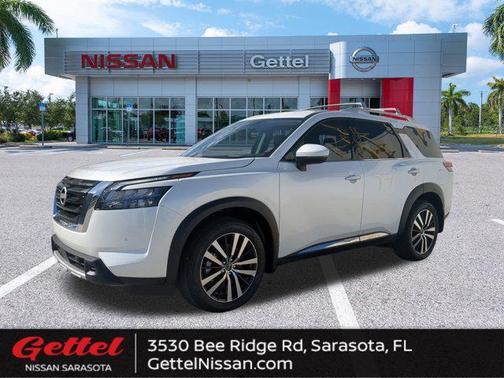 2025 Nissan Pathfinder Platinum 4WD