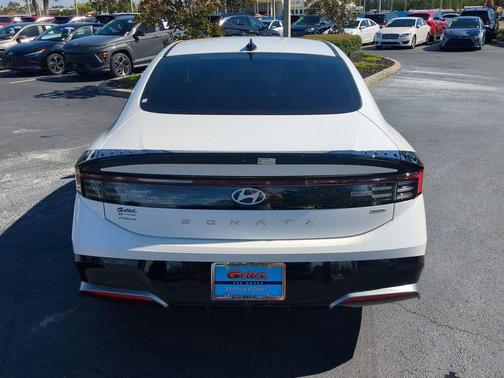 2024 Hyundai SONATA Hybrid SE