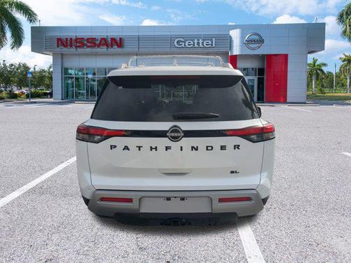 2025 Nissan Pathfinder SL FWD