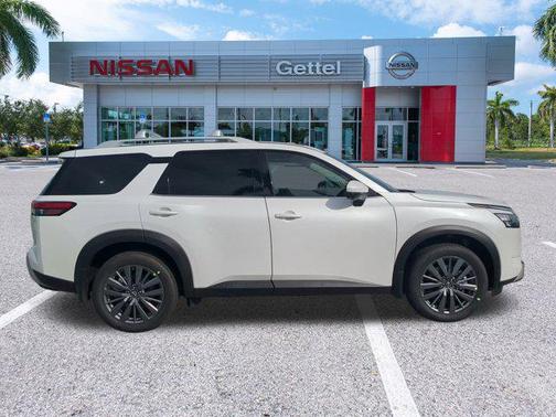 2025 Nissan Pathfinder SL FWD