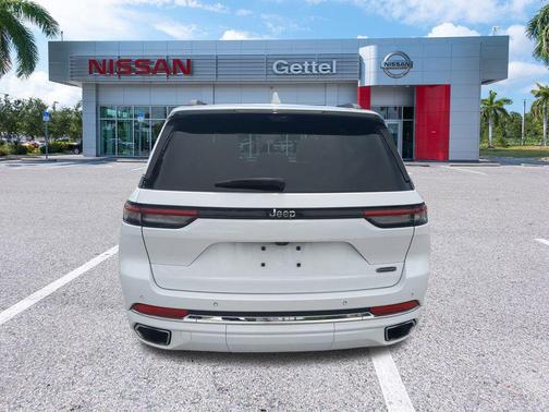 2022 Jeep Grand Cherokee Overland