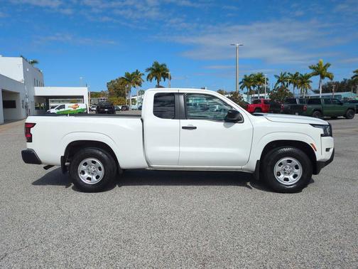 2024 Nissan Frontier S