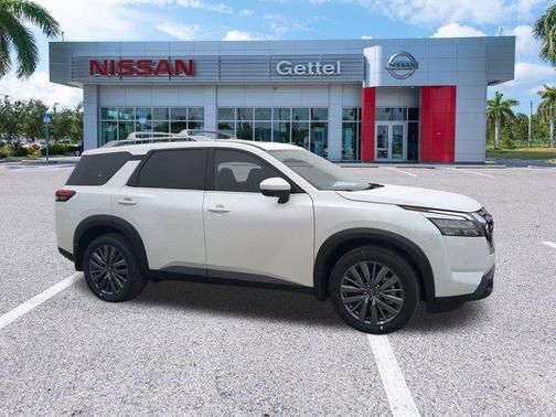 2025 Nissan Pathfinder SL FWD