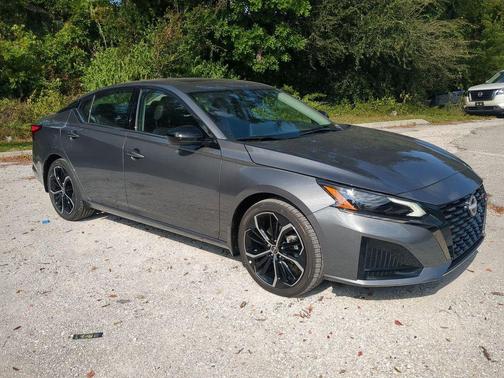 2025 Nissan Altima SR FWD