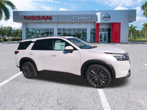 2025 Nissan Pathfinder SL 4WD