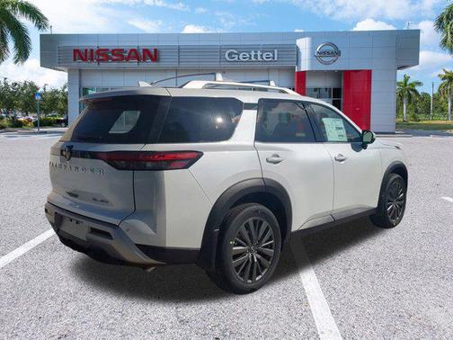 2025 Nissan Pathfinder SL 4WD