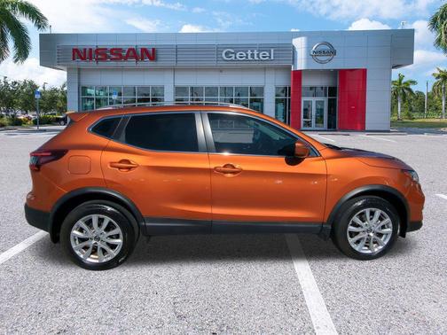 2021 Nissan Rogue Sport SV