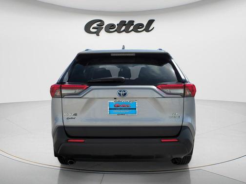 2021 Toyota RAV4 Hybrid SE